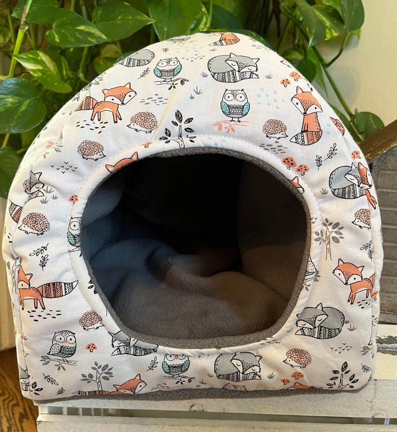 Guinea Pig Hidey,Guinea Pig Nest, Fleece Hidey, guinea pig Bed, Hidey House for Guinea Pigs, Cozy Cave All Creatures