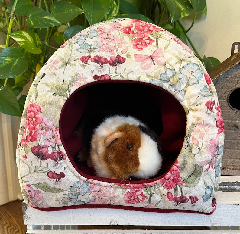 Guinea Pig Hidey,Guinea Pig Nest, Fleece Hidey, guinea pig Bed, Hidey House for Guinea Pigs, Cozy Cave Flowers w/Maroon