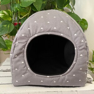 Guinea Pig Hidey,Guinea Pig Nest, Fleece Hidey, guinea pig Bed, Hidey House for Guinea Pigs, Cozy Cave Gray