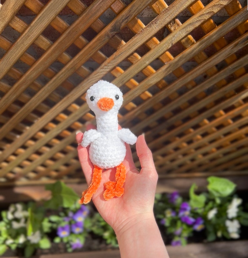 Gehaakt PATROON van amigurumi-dwaze gans afbeelding 3