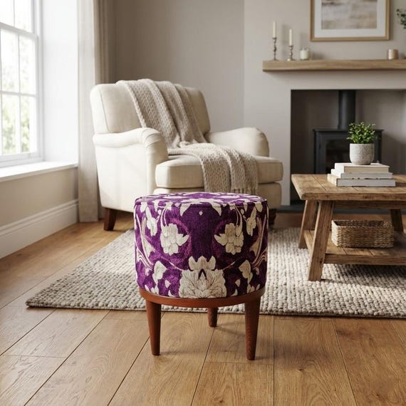 Lila Fußhocker, Pouf im Vintage-Stil, Boho-Fußhocker, Handgefertigte Möbel, Ottomanischer Klavierhocker, Runder Beistelltisch, Bequemer Fußhocker fürs Fernsehzimmer, M-12