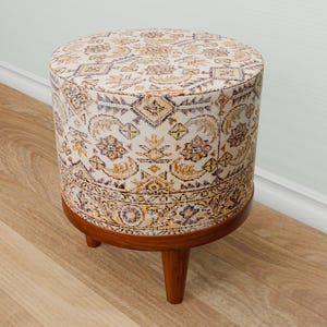 Neutral footstool, Vintage design bench, Round side table, Ottoman organizer, Bench support, Portable footrest, Contemporary seat, 311-02