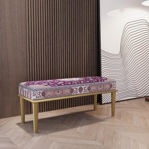 Eingangsbank mit lila Medaillonmuster | Boho-Betthocker mit Blumenmuster Bild 16