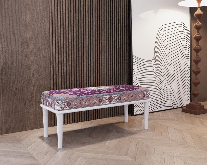 Eingangsbank mit lila Medaillonmuster | Boho-Betthocker mit Blumenmuster Bild 15