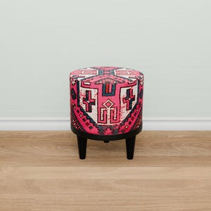 Vibrant pink bench, Doorway seating, Window front stool, Round french table, Ottoman organizer, Make up pouf, Vanity round seat, 280-02