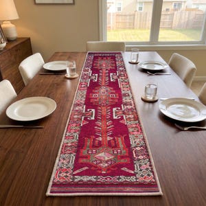 Magenta geometrische tafelloper | Woonkamerdecoratie | Dressoirsjaal in Zuidwest-Amerikaanse stijl