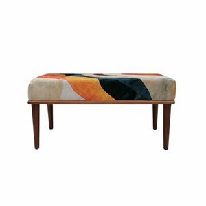 This hallway bench features a stylish upholstered design that works beautifully in kitchens, entryways, or modern farmhouse homes. Its boho-inspired look and sturdy structure provide an elegant extra seat, making it a versatile accent bench for both practical use and home decoration.