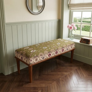 Banco otomano colorido de diseño elegante, banco clásico para la decoración del hogar, banco para el pie de la cama, banco para exhibir obras de arte, mesa de centro otomana hecha a mano.