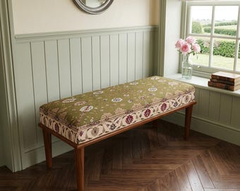 Banco otomano colorido de diseño elegante, banco clásico para la decoración del hogar, banco para el pie de la cama, banco para exhibir obras de arte, mesa de centro otomana hecha a mano.