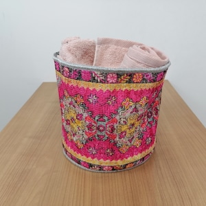 Organizer na kosmetyki, Kosz na kosmetyki, Kosz do przechowywania, Pudełko składane, Pudełko na doniczkę, Różowa doniczka, Uroczy koszyk, Kosz na baby shower, Pudełko na ubrania