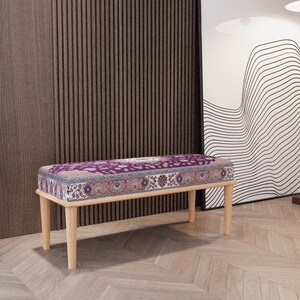This nomadic-style floral ottoman bench is perfect for vanity tables, hallways, foyers, or as a telephone bench. Handmade with care, it combines style, comfort, and functionality. Ideal for adding a cozy, boho-inspired touch to any living space.