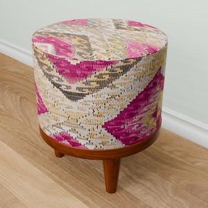 Pinky round bench, Ottoman footstool, Oriental design pouf, Cozy bedroom pouf, Make up chair, Wood work bench, Stylish footrest, 02-03