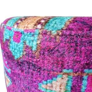 Colorful Boho Makeup Stool – Round Kilim Ottoman Pouf with Wood Legs – Handmade Footstool for Vanity or Living Room Decor, 142-01
