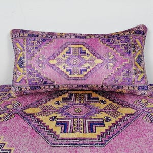 beddengoeddepot, boho kussensloop, paars sierkussen, pastelkleurige kussensloop, moderne kussens, wasbaar kussen, tapijtkussenhoes, bankkussen afbeelding 3