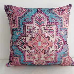 blauw roze kussen, kussenhoes, woonkamerkussen, zacht kussen, kilim kussen, boho kussen, fauteuil kussen, boho decor kussen afbeelding 6