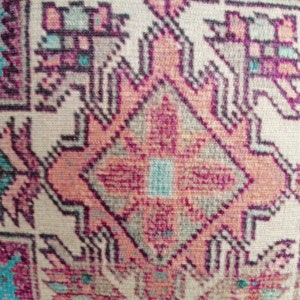 blauw roze kussen, kussenhoes, woonkamerkussen, zacht kussen, kilim kussen, boho kussen, fauteuil kussen, boho decor kussen afbeelding 8