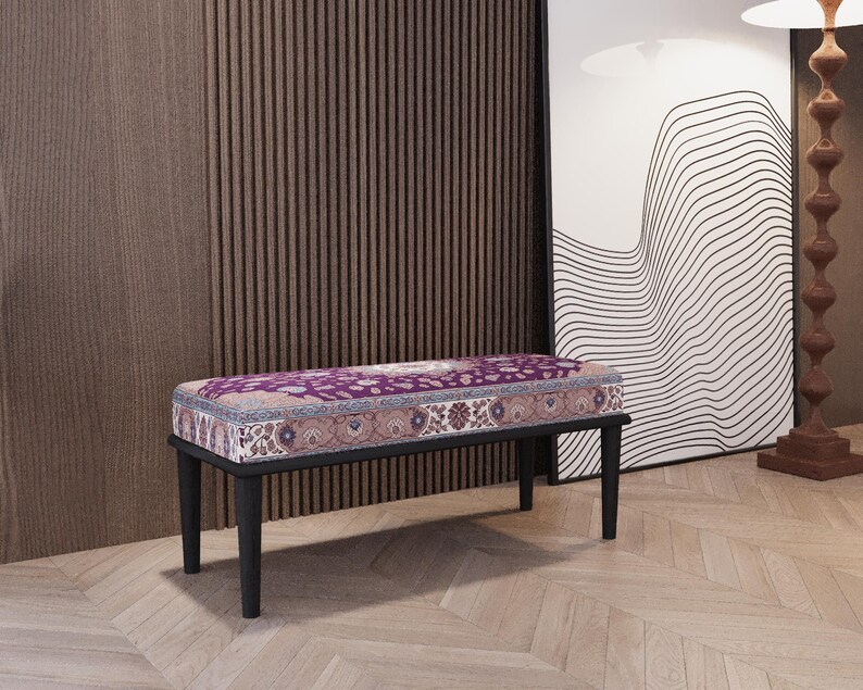 This nomadic-style floral ottoman bench is perfect for vanity tables, hallways, foyers, or as a telephone bench. Handmade with care, it combines style, comfort, and functionality. Ideal for adding a cozy, boho-inspired touch to any living space.