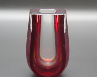 Vintage Rare! Vase by REIJMYRE. Red Glass H.102 Most Likely Designed by TYKO AXELSSON. Made in Sweden in the 60s.