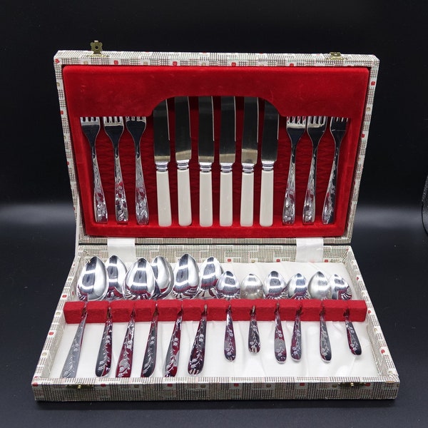 A Set of Stainless Chromium Plate Sheffield England Cutlery, 6 knifes, forks, soup spoon and tea spoon in a box from the 50-60s