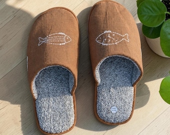 Linen Men Slippers with Cinnamon Scent – Fish Embroidery, Bamboo Sponge Insole- chausson homme