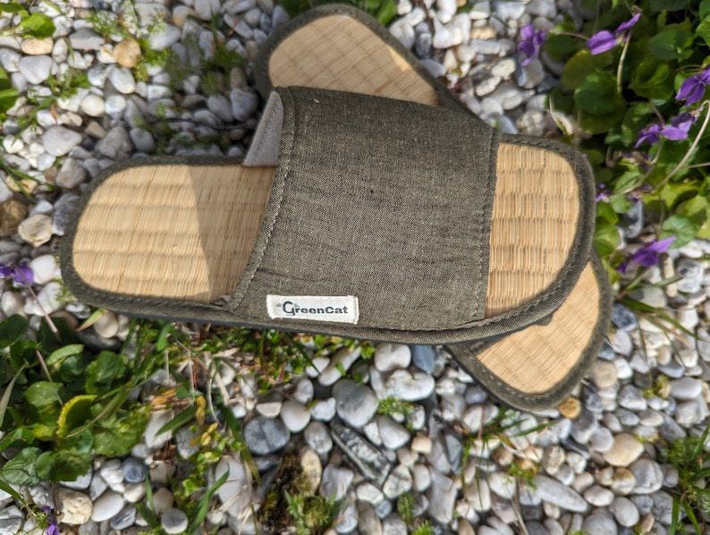 Pantoufles en jonc de mer à la cannelle, chaussons d'intérieur pour la maison, chaussons faits main, chaussons pour femmes, chaussons pour hommes Olive green linen