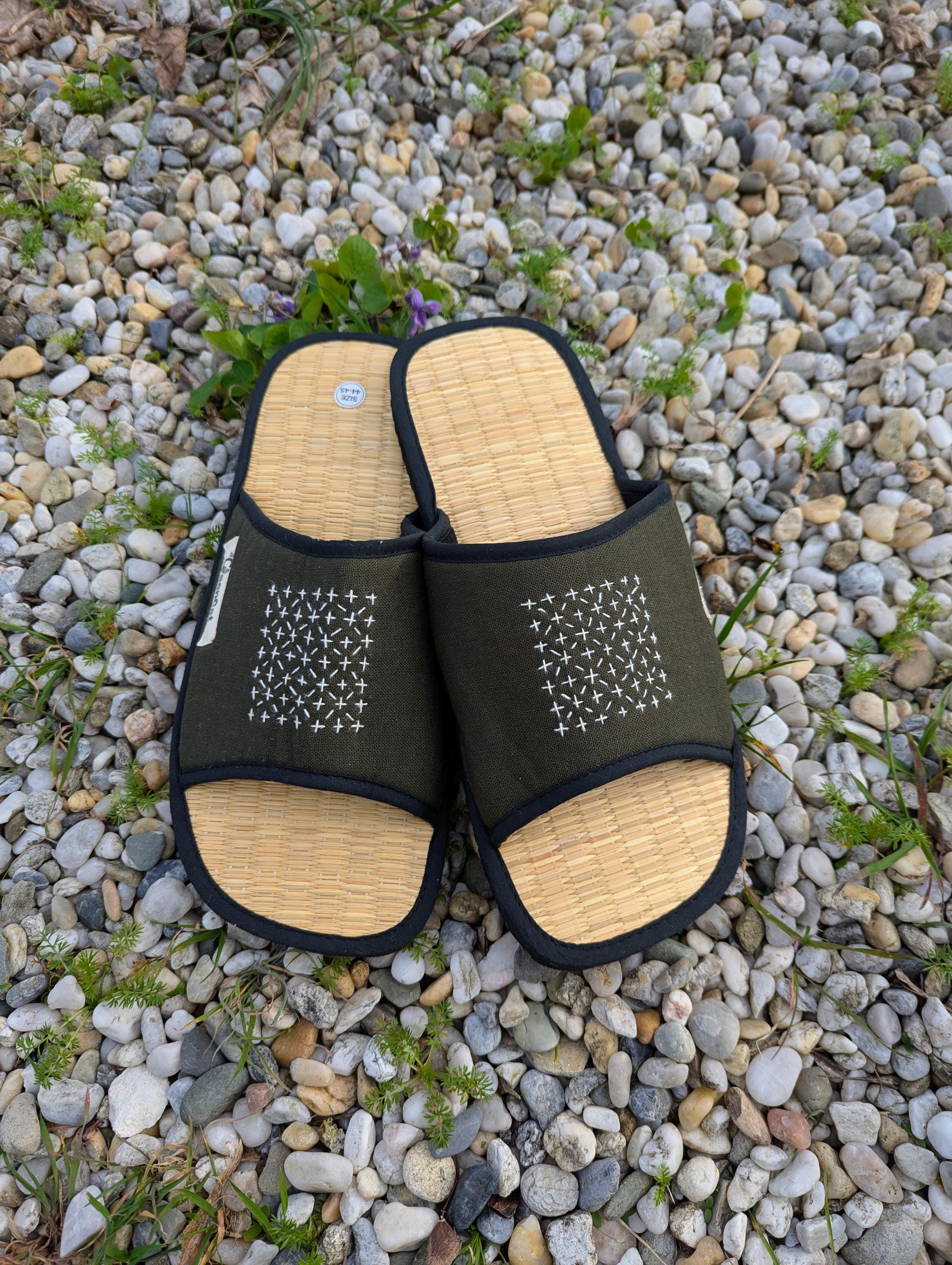 Linen Seagrass slippers with cinnamon aroma, Linen slippers, handmade slippers, women slippers, men slippers, Straw Summer Slippers