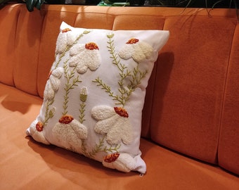 Punch Needle Pillow, Punch Needle Floral Pillow Cover, Daisy Pillow Cover, Sofa Cushion Cover, Mother's Day Gift, Bohem Daisy Pillow Case