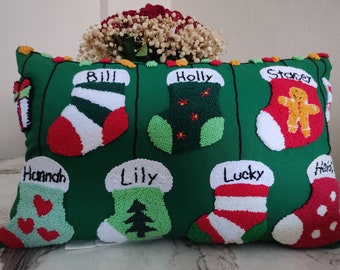 Cuscino personalizzato con ago da punzone natalizio, cuscino ricamato personalizzato, regalo di Natale personalizzato, decorazioni natalizie con nomi di bambini personalizzati