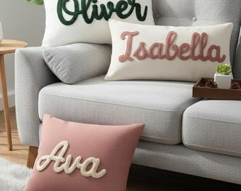 Coussin prénom personnalisé avec police d'écriture manuscrite - Coussin personnalisé perforé - Coussin décoratif avec prénom brodé - Cadeau unique décoration d'intérieur