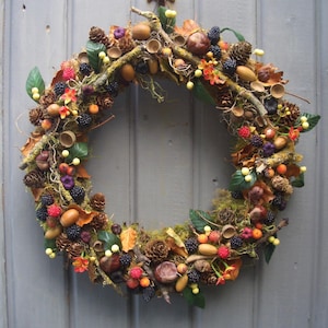 Autumn Brambly Hedge Wreath with lichen twigs and larch cones for Wall or Door, Front Door Wreath, Artificial Blackberries, faux berries