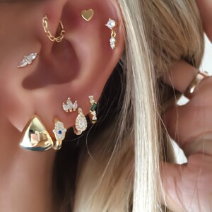 Dainty Helix Tragus Dangle Bezel Piercing , Stud piercing,Cartilage Earring,Silver Piercing,piercing jewelry,delicate screw back Earring