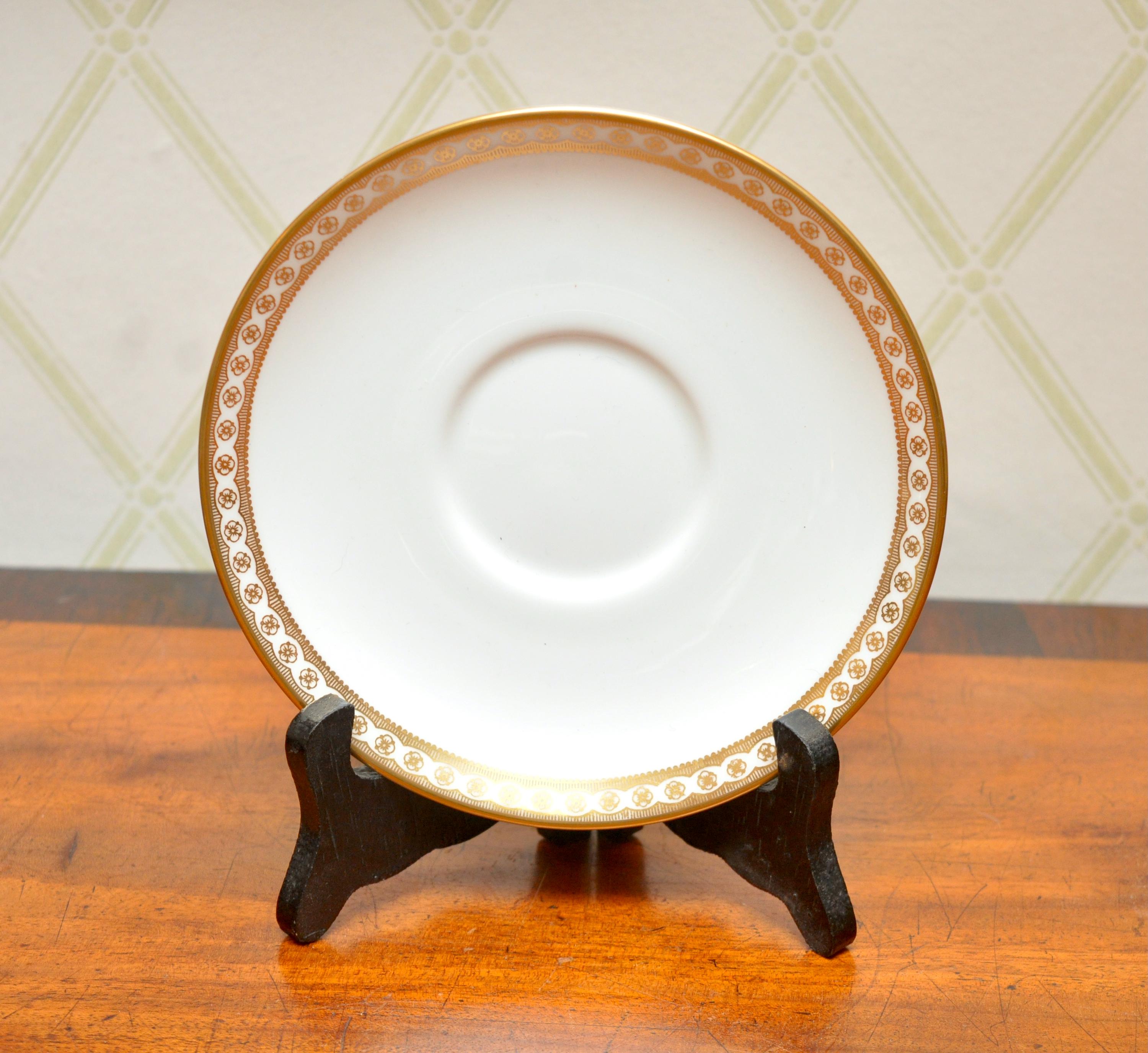 食器  ULANDER MADE IN ENGLAND Vintage Wedgwood Ulander Tea Cup and Saucer Trio - Shabby