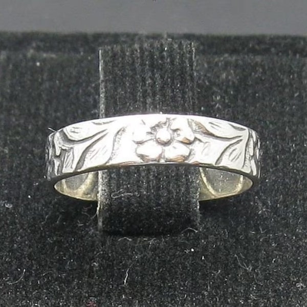 Anello in argento sterling con fiore: fede nuziale floreale