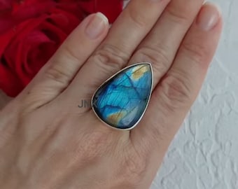 Handmade Labradorite 925 Silver Ring: Blue Fire Boho Ring