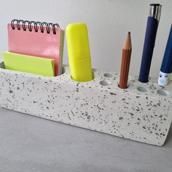 organiseur de bureau en béton blanc et terrazzo beige et gris