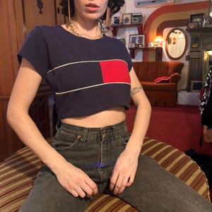 Y2K 90s Sportek ultra cropped t shirt with built in bra!