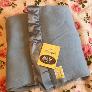 1960s DEADSTOCK KingCot extra soft Terylene Vicose Moth-proof TWIN blanket!