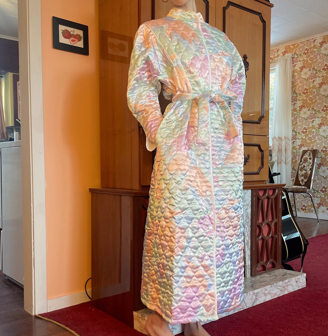 1980s Quilted Neon Pastel Long Sleeve Button up Belted Housecoat With Matching Make up Bag - Etsy