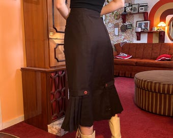 80s does Victorian 100% wool pleated brown skirt from third dimensions brown - made in Canada!