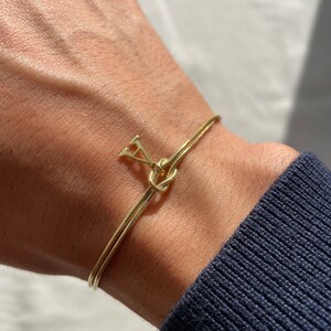 Personalized Knot Bracelet, Custom Initial Love Knot Bracelet, Matching Best Friend Jewelry, Infinity Friendship Bracelet Gift for Couples image 4