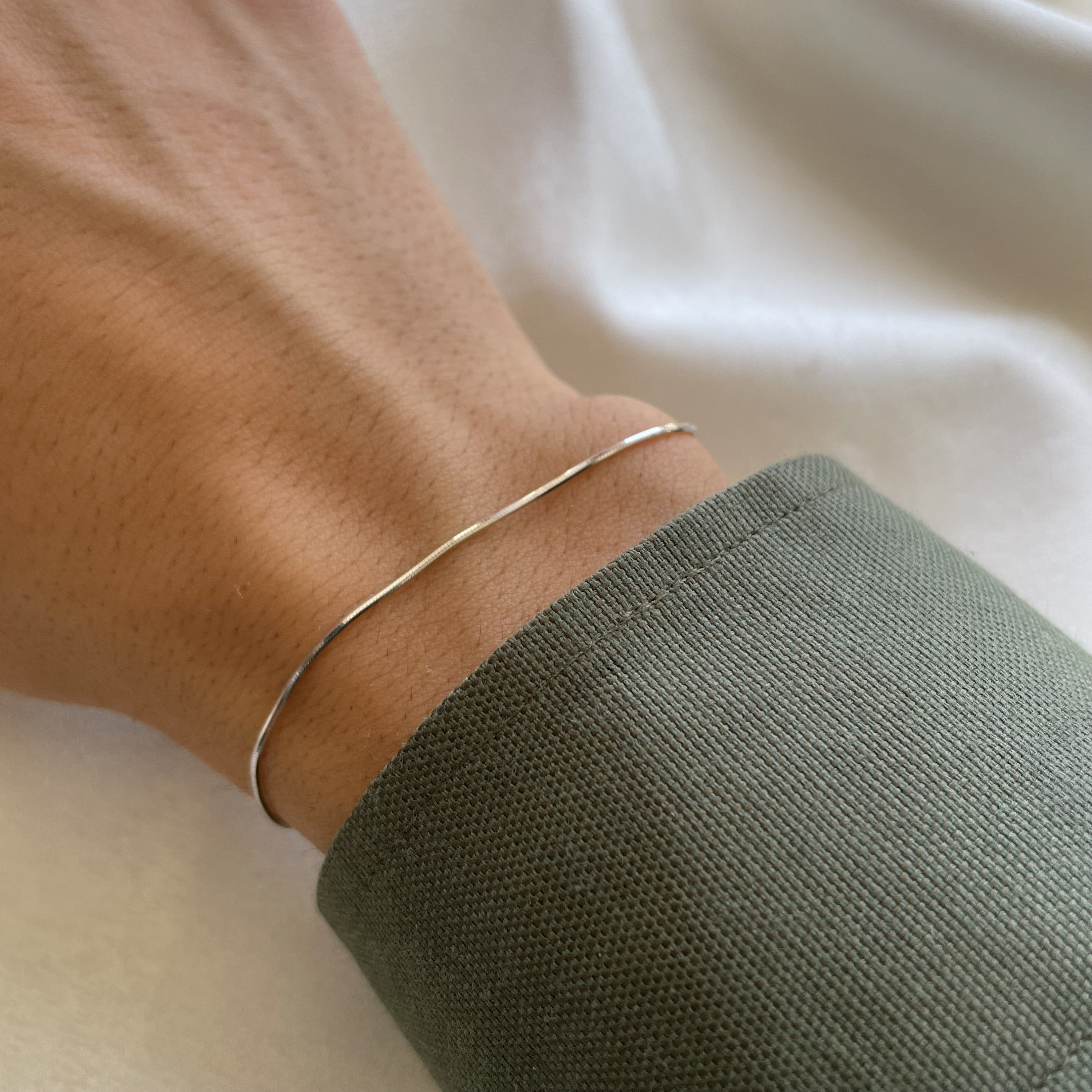 Unisex Ultra Slim Snake Chain Bracelet, Simple Thin Gold Unisex Ultra Slim Snake Chain Bracelet, Simple Thin Gold