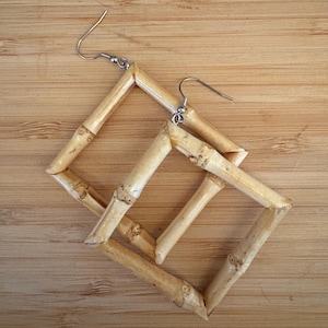 Retro 50s style square natural bamboo drop earrings great for tiki rockabilly or Hawaiian outfit