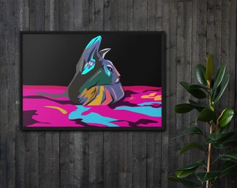 Könnte beinhalten: Ein gerahmter abstrakter Kunstdruck mit einem farbenfrohen, geometrischen Design einer Figur, die in einer pinkfarbenen und blauen Flüssigkeit versinkt. Die Figur ist hauptsächlich schwarz mit blauen und gelben Akzenten.