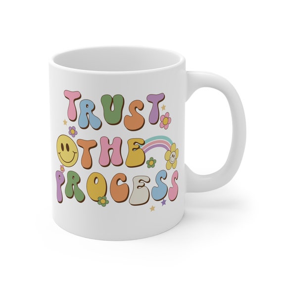 70s Retro Trust the Process Coffee Mug 20oz - Funky Multi-Color Ceramic Cup  - Inspirational Motivation Drinkware - Gift for Goal Setters