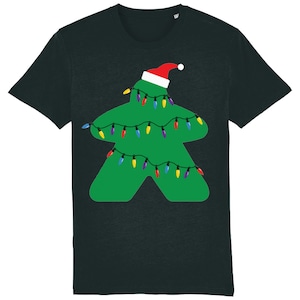 Weihnachtsbeleuchtung Meeple T-Shirt, Brettspiele, Kunst, Tabletop, Gaming, Dnd, Aussenseiter, Würfel, Tees, Einzigartig, Schwarz, Lustig, Top, Gamer, Cool, Karten,