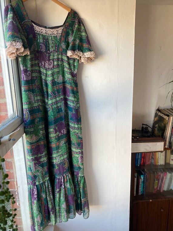 Vintage 70s Flutter Sleeve Psychedelic Pattern Maxi Dress S