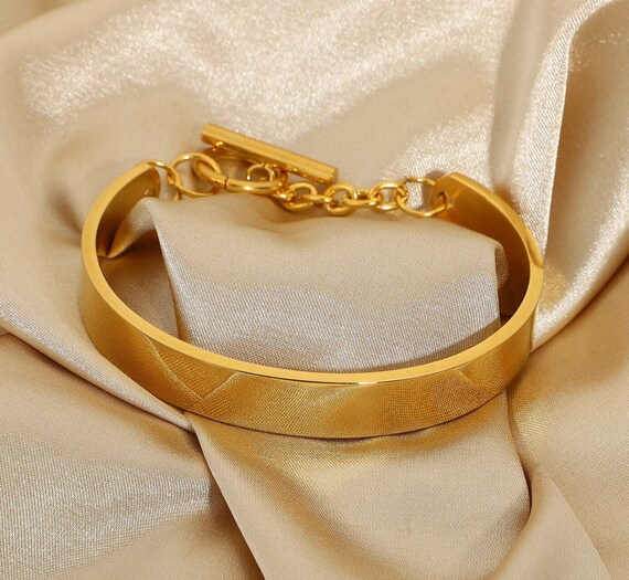 Lock bangle shop bracelet