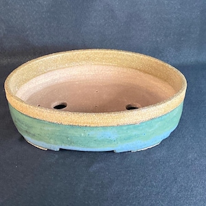 Bonsai pot / Oval / blue-green. Red soil.