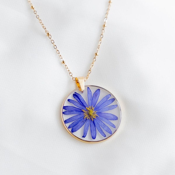 Satelliten-Resin-Kette mit echter Blüte