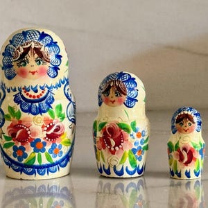 Matryoshka Blue Floral Set of 3 Dolls ~ Tallest 3.5&quot;